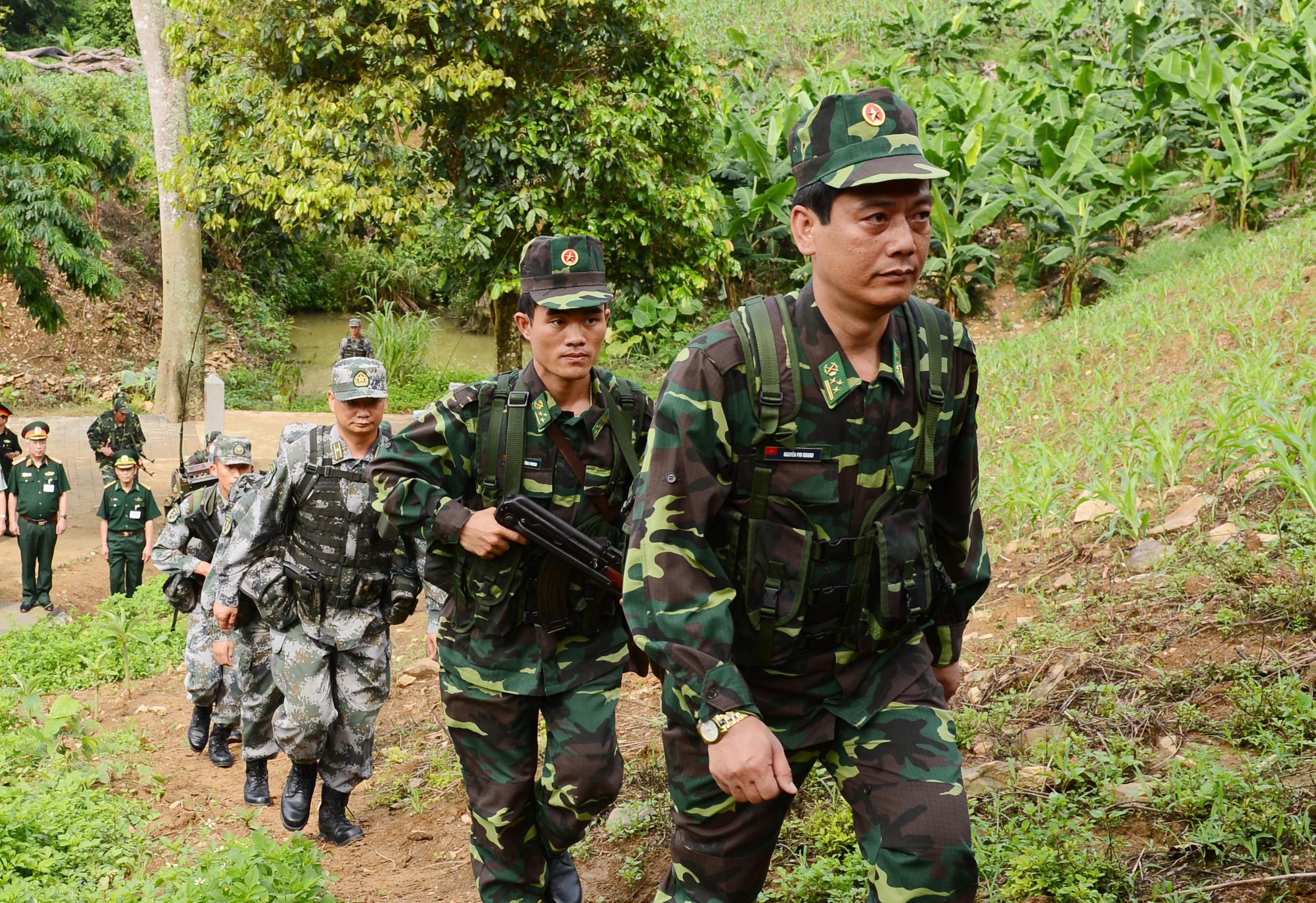 Bảo vệ vững chắc chủ quyền biên giới, lãnh thổ